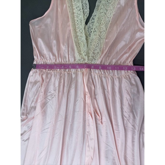 Vintage Miss Elaine Long Nylon Nightgown Peach & Lace no Size FS Bnfts Charity - Picture 8 of 10